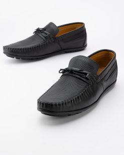 Crne muške mokasine velikih brojeva, model 4418-G - klasičan izbor za udobnost i eleganciju