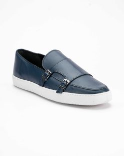 Mokasine velikih brojeva CZ-36-110-11 u teget boji su odličan izbor za muškarce sa većim stopalima koji žele udobne i elegantne cipele.