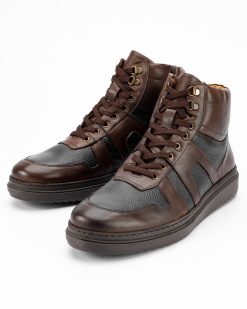 Muške cipele model 5402-G u braon boji su sinonim za klasičan stil i udobnost.
