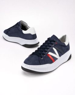 Muške patike model 880 u teget boji donose casual, svakodnevni stil koji se lako uklapa u opuštene kombinacije.
