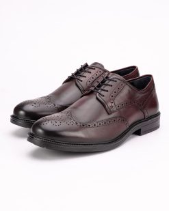 Muške cipele TP-1170-G u bordo nijansi unose dozu karaktera u svakodnevni stil.