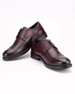 Muške cipele TP-1170-G u bordo nijansi unose dozu karaktera u svakodnevni stil.