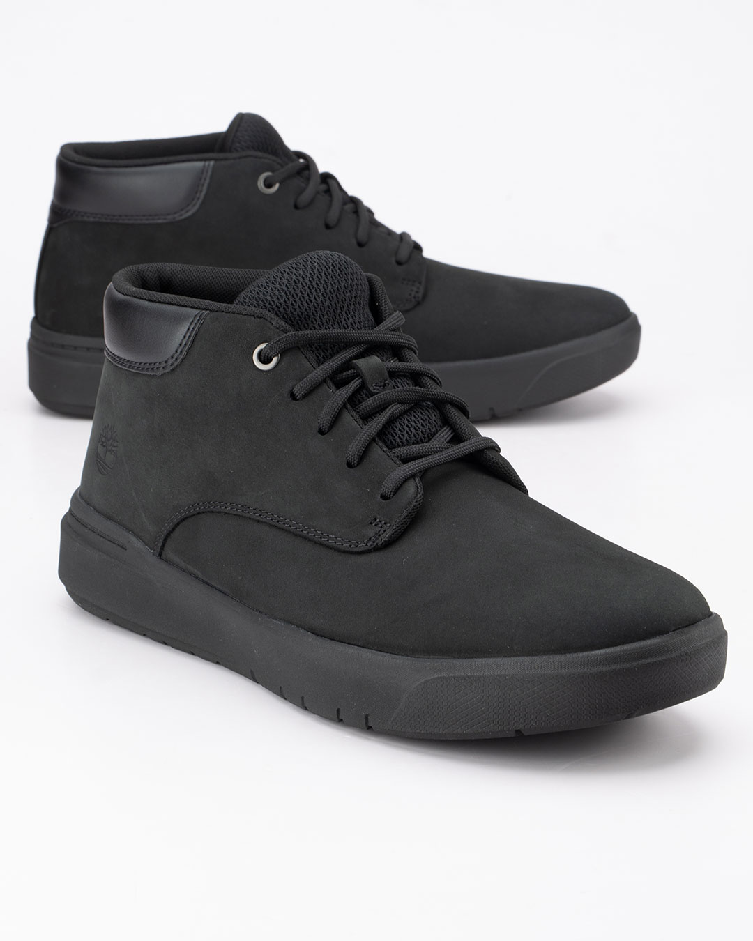 Timberland patike cipele Seneca Bay Mid Lace - Crna predstavljaju moderan model dublje forme, osmišljen za udobno svakodnevno nošenje