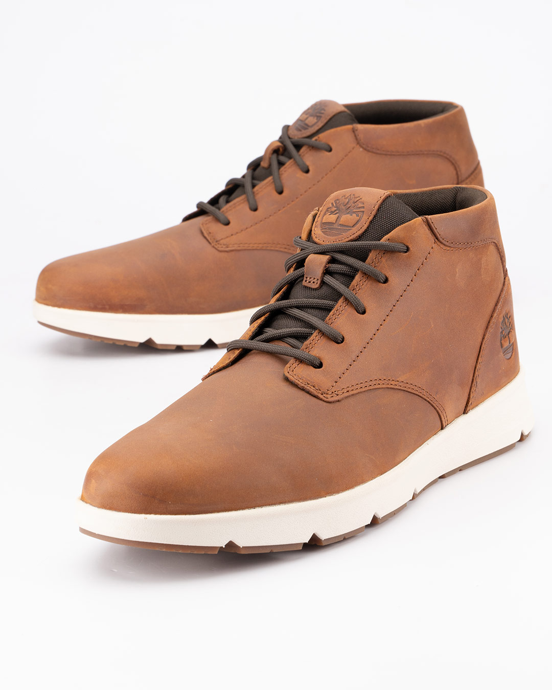 Timberland patike cipele Parker Street Mid Lace-G - Braon su muške duboke kožne patike cipele velikih brojeva , kreirane za muškarce kojima je potreban veći broj uz udobnost i kvalitet po kojima je Timberland poznat.