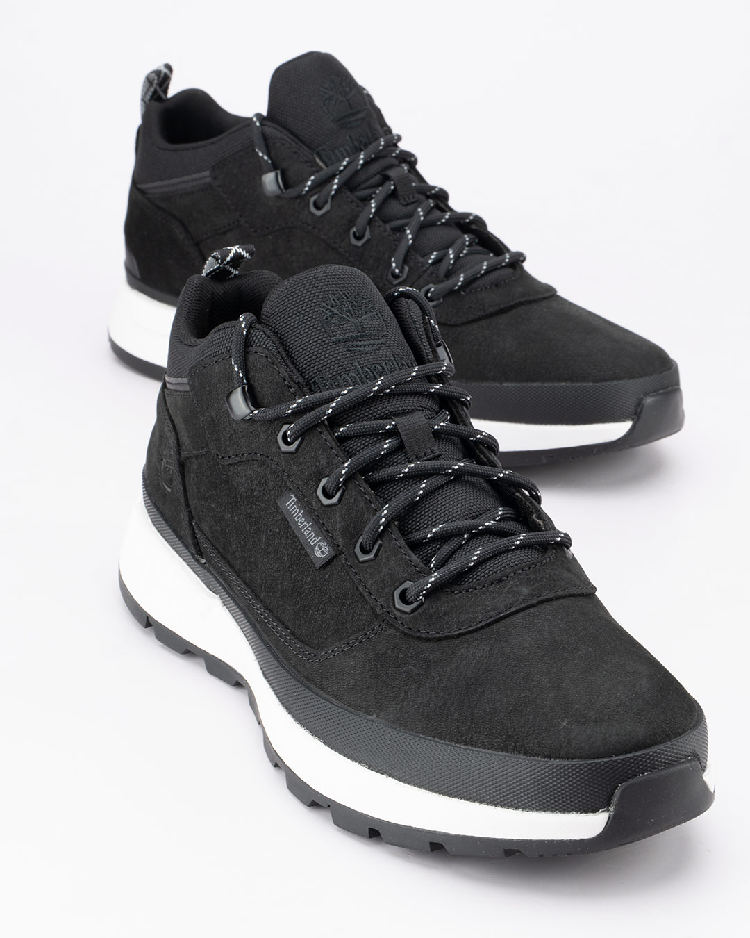 Timberland patike cipele Field Trekker Low Lace-G - Crna su muške kožne patike cipele velikih brojeva, namenjene muškarcima koji žele kvalitetnu i udobnu obuću bez ograničenja u izboru veličine.