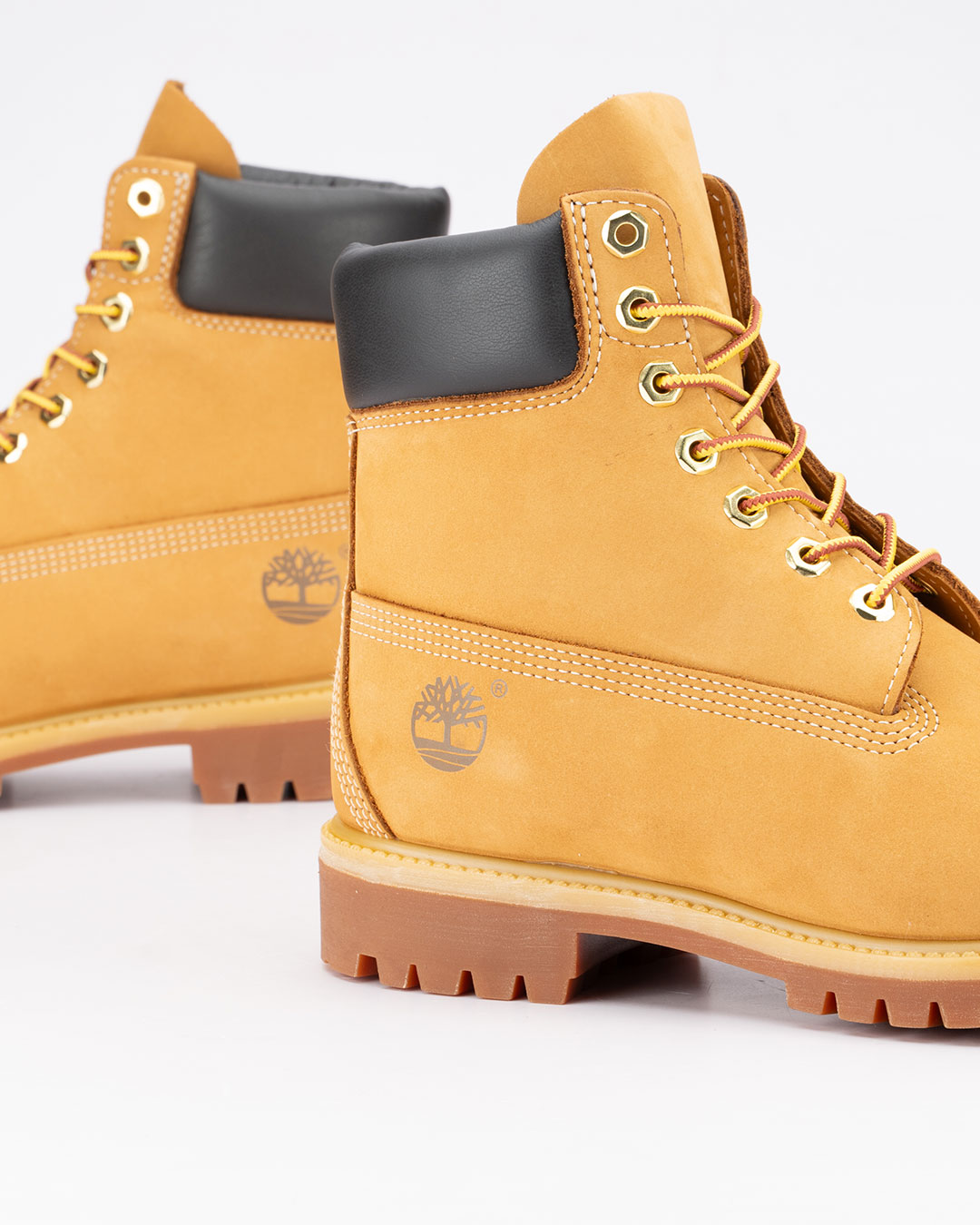 Timberland Waterproof patike cipele Timberland Premium - Bež predstavljaju muške duboke vodootporne cipele namenjene hladnim i zahtevnim vremenskim uslovima