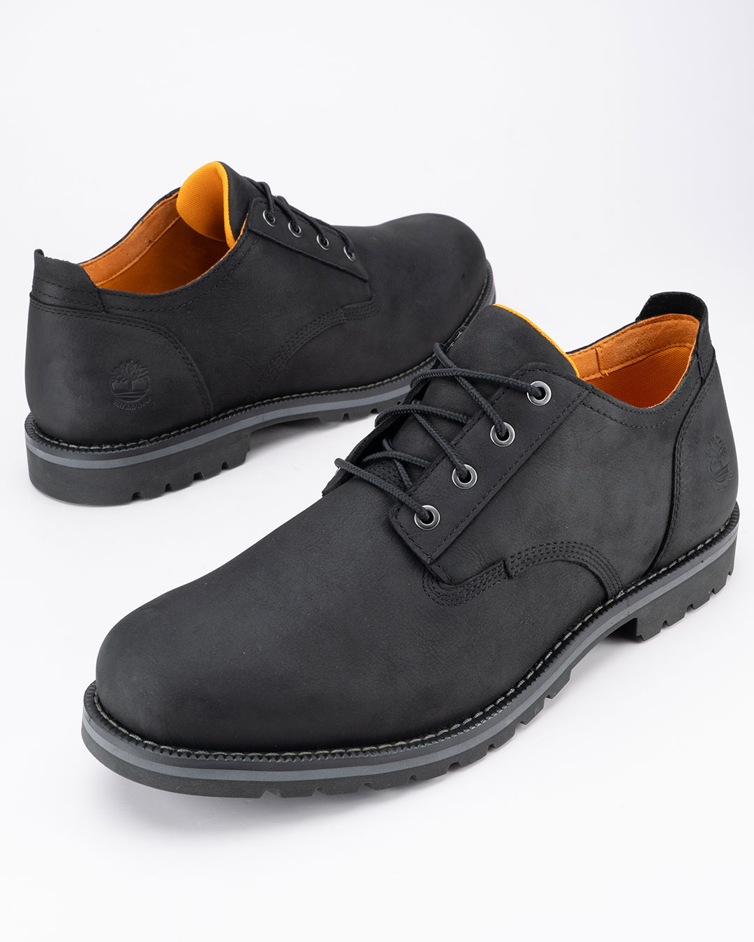 Timberland patike cipele Redwood Falls Lace Up-N-G u crnoj boji velikih brojeva donose robustan izgled i pouzdanu zaštitu za muškarce koji traže kvalitetnu obuću za zahtevnije vremenske uslove.