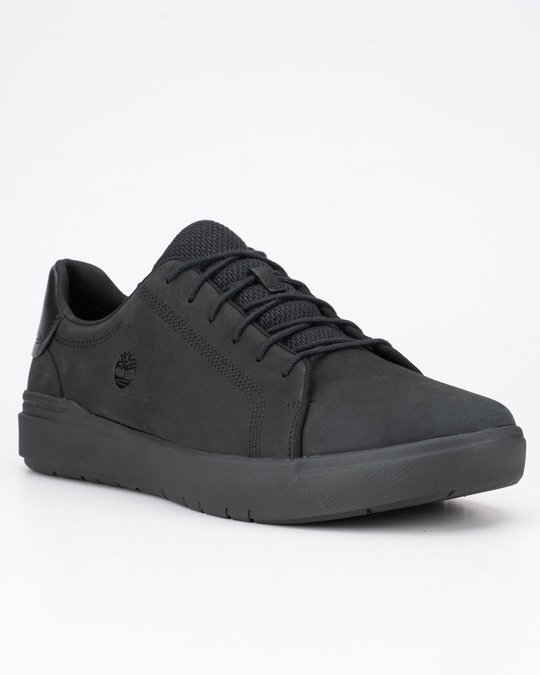 Timberland cipele Seneca Bay Low Lace-G u crnoj boji velikih brojeva donose savremen izgled muške obuće sa naglaskom na udobnost i kvalitet.