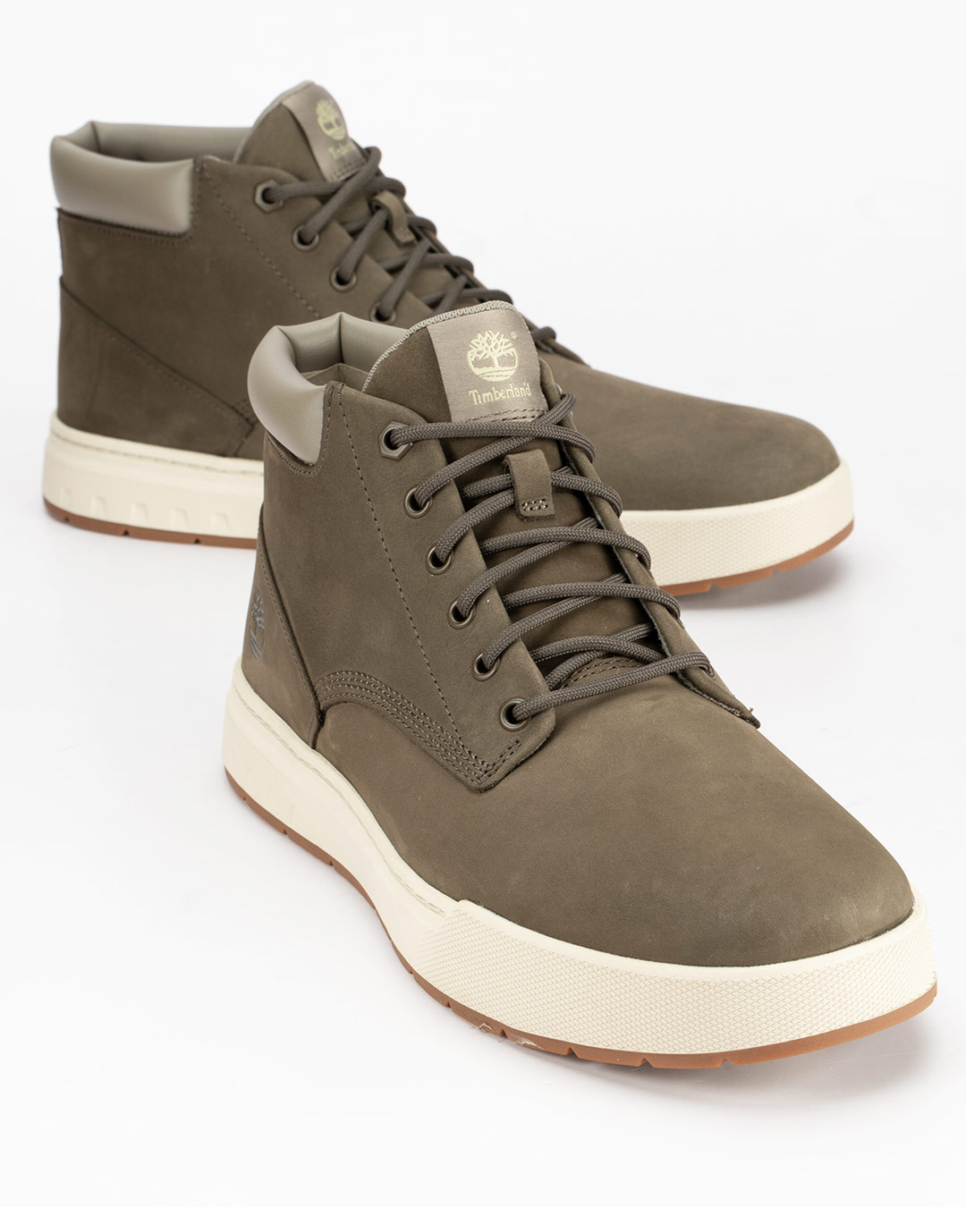 Timberland patike cipele Maple Grove Mid Lace-G u teget boji velikih brojeva predstavljaju odličan spoj urbanog stila i prepoznatljive Timberland izrade.